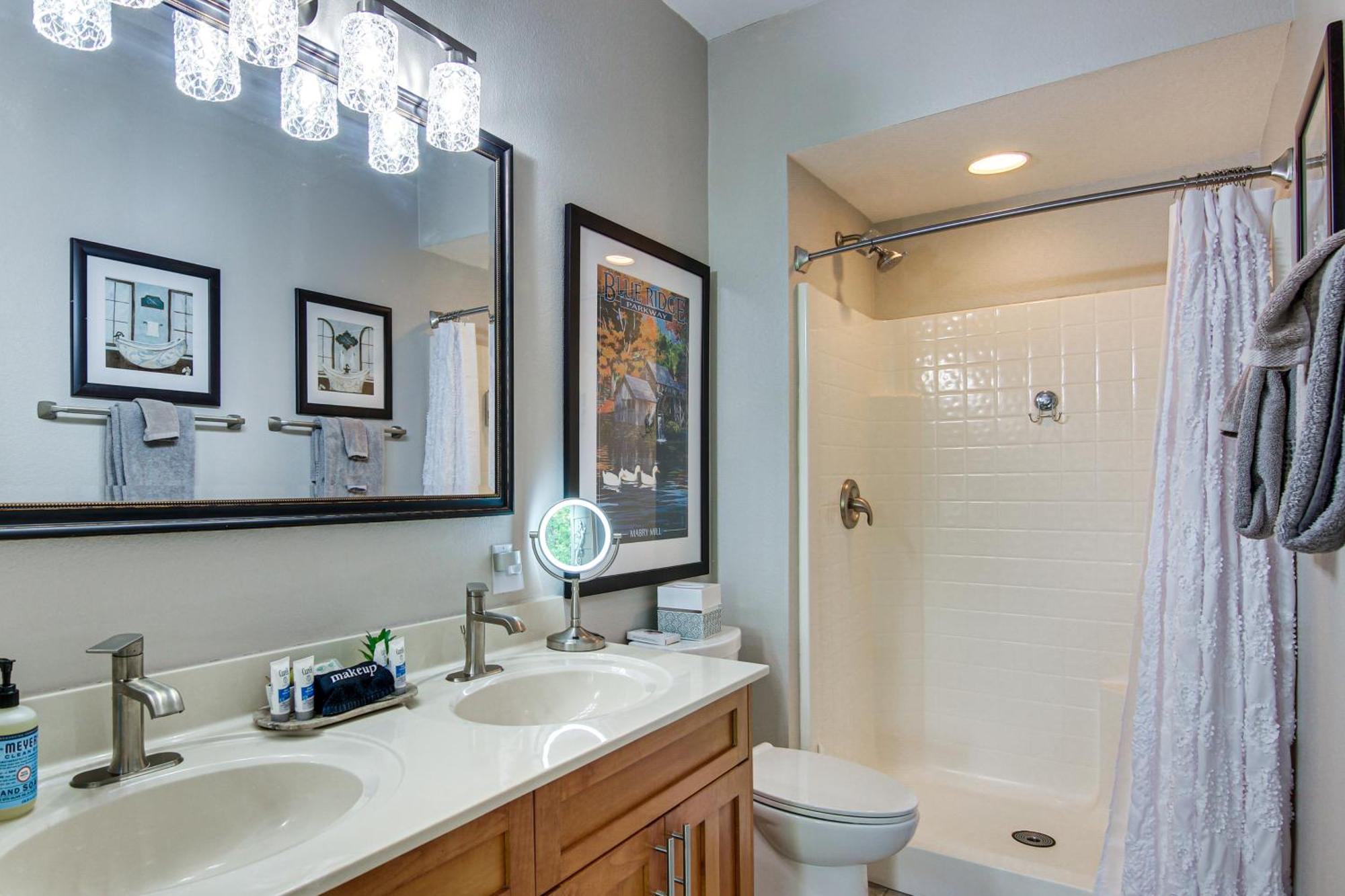 Lake Lure Condo With Resort Pool And Beach Access! 外观 照片